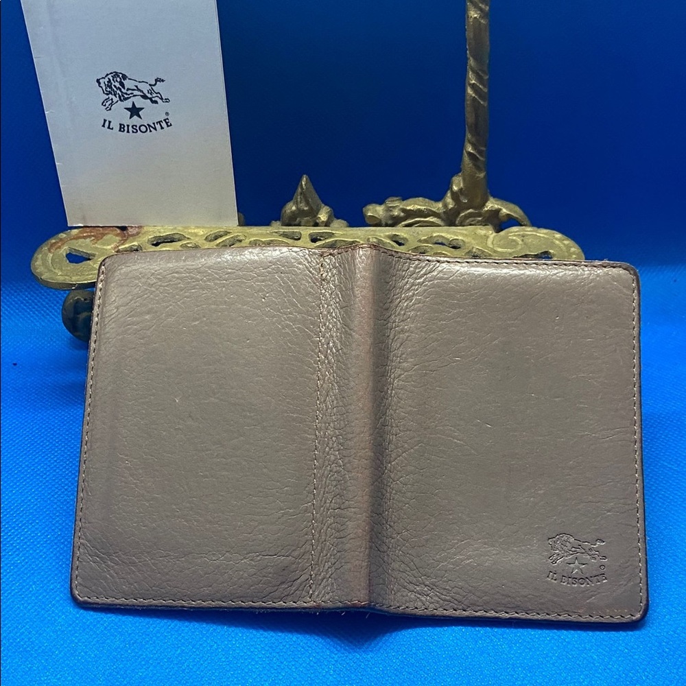 Gorgeous vintage leather‎ wallet